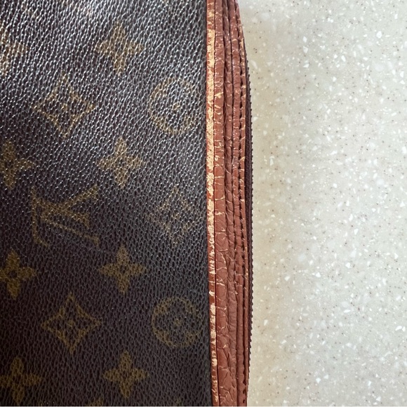 Vintage Louis Vuitton Monogram Large Wristlet - Picture 12 of 12